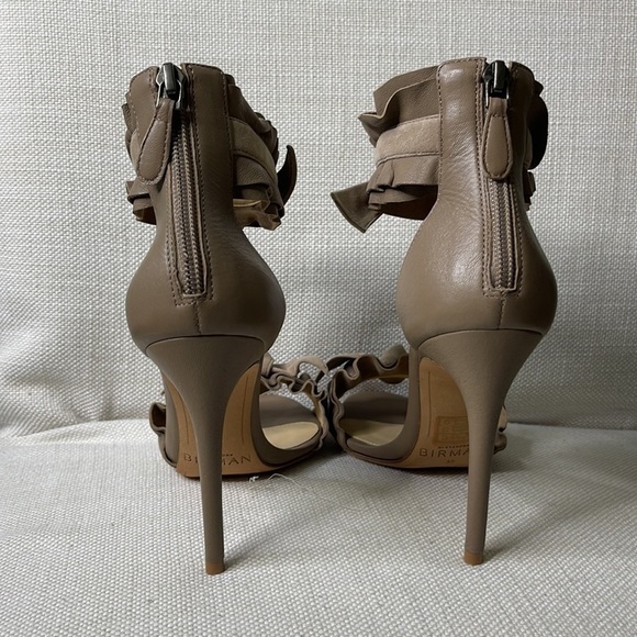 Alexandre Birman Beige Ruffle Heels - Picture 3 of 6